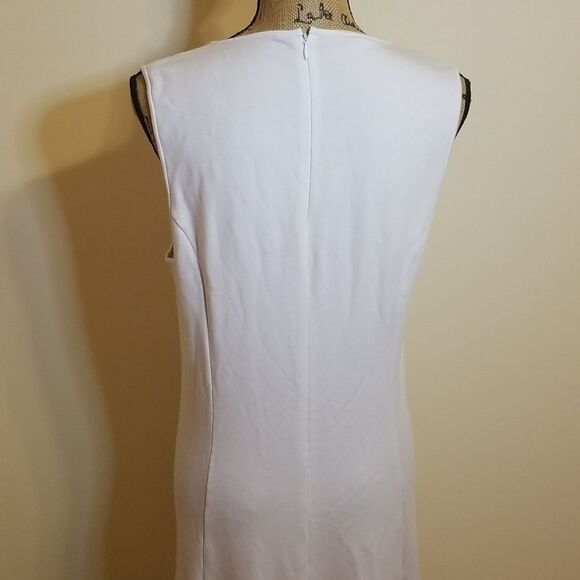T Tahari white shift dress with flouncy hem sz Large - Picture 7 of 9